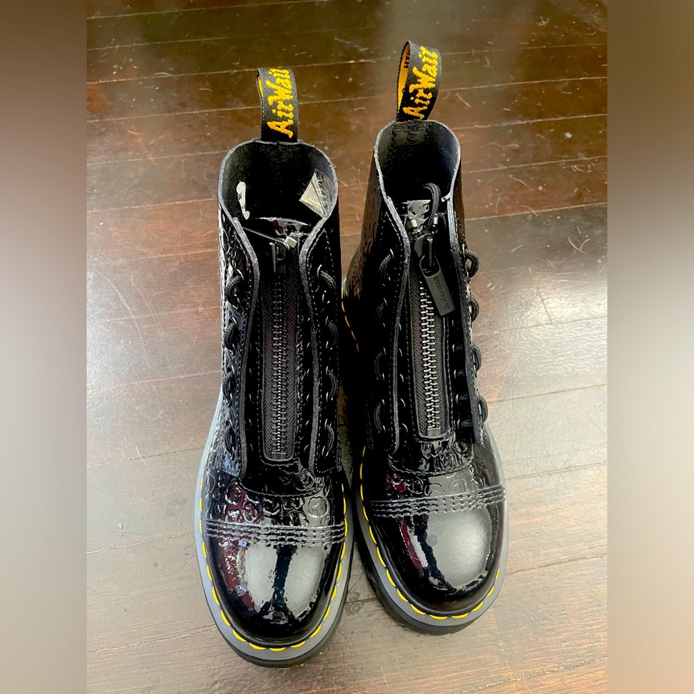 Super cute Brand new Doc Martens Sinclair Platform booties. Size 8 US/Size 6 UK